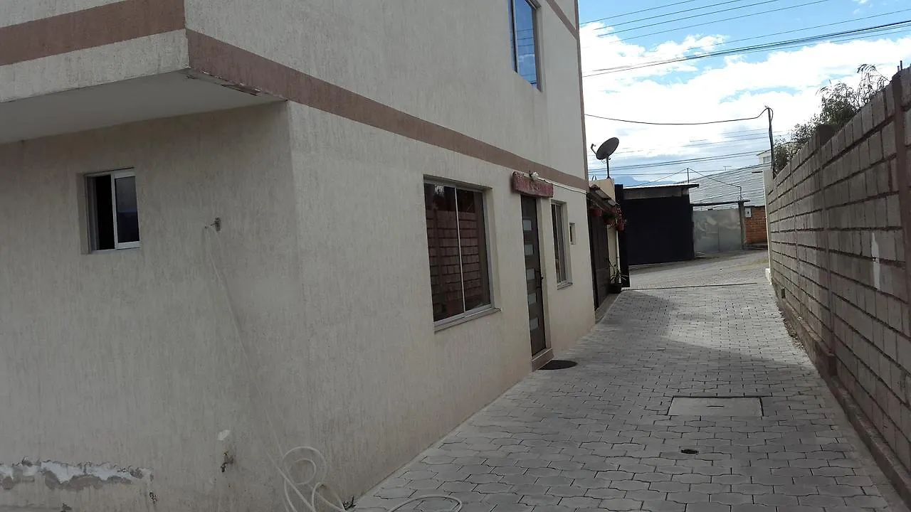 Sol De Ruminahui Quito Szálloda